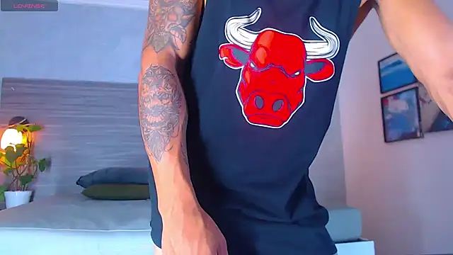 Snapshot of Hot_Latino_x chatting on 02.27.26 Hot Latino x online show from 02.27.26