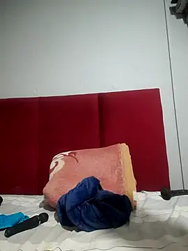 Snapshot of Cherrydollx chatting on 11.22.25 Cherrydollx online show from 11.22.25