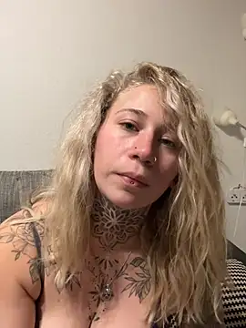 Snapshot of Antoniia69 chatting on 01.12.26 Antoniia69 online show from 01.12.26