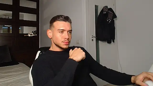 Snapshot of ElijahThorne chatting on 01.16.26 ElijahThorne online show from 01.16.26