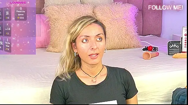 Lunitaa Diva online show from 12.04.25