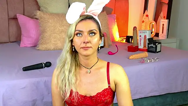 Snapshot of Lunitaa_Diva chatting on 01.16.26 Lunitaa Diva online show from 01.16.26