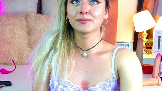 Snapshot of Lunitaa_Diva chatting on 02.01.26 Lunitaa Diva online show from 02.01.26