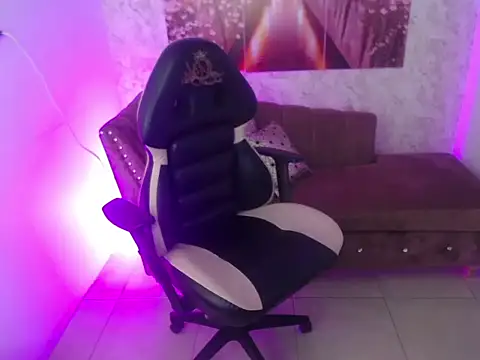 Snapshot of Aylanny_m chatting on 01.07.26 Aylanny m online show from 01.07.26