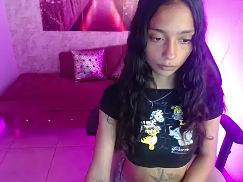 Snapshot of Aylanny_m chatting on 01.08.26 Aylanny m online show from 01.08.26