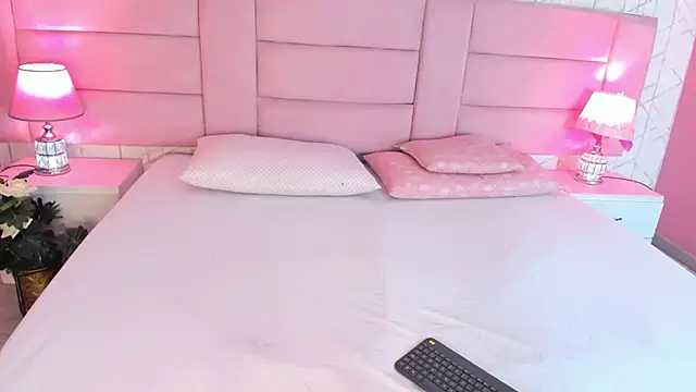 VictoriaLasse online show from 04.12.26