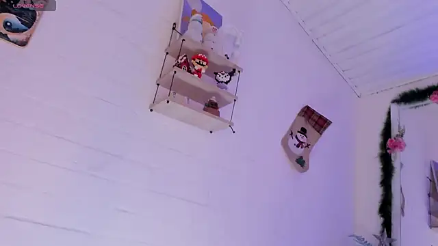 Snapshot of Cristal_dark chatting on 12.16.25 Cristal dark online show from 12.16.25