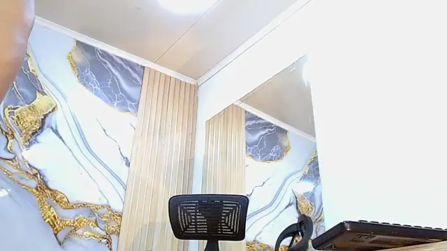 irianis Cera online show from 04.28.26