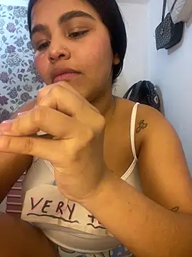 Snapshot of Brunette_Dirty_0limits chatting on 12.17.25 Brunette Dirty 0limits online show from 12.17.25