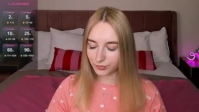 Snapshot of Shy_Polly chatting on 05.16.26 Shy Polly online show from 05.16.26