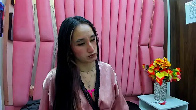 CharlotteStuart online show from 03.31.26