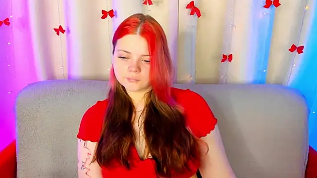 Snapshot of KellyFiery chatting on 04.26.26 KellyFiery online show from 04.26.26