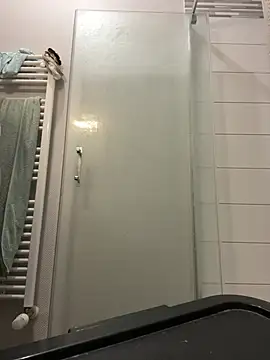 Lothentik online show from 02.20.26