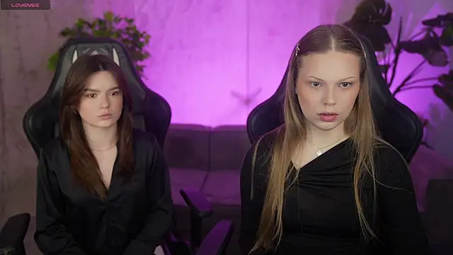 Charlotte Dreams online show from 04.13.26