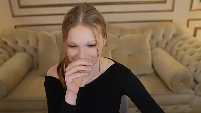 Snapshot of Charlotte_Dreams chatting on 05.07.26 Charlotte Dreams online show from 05.07.26