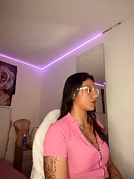 SamathaMay online show from 04.17.26