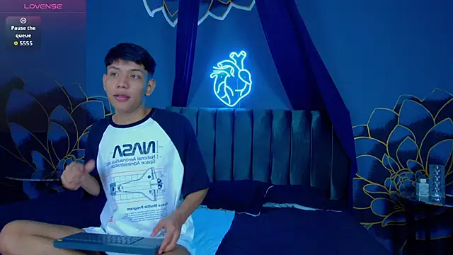 Liam Sinclair online show from 12.01.25