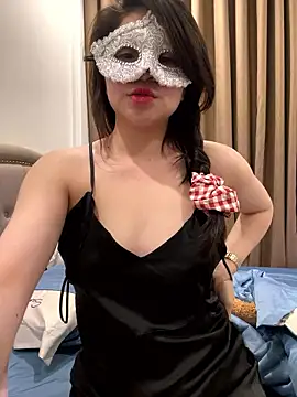 Queen-of-Love online show from 01.11.26