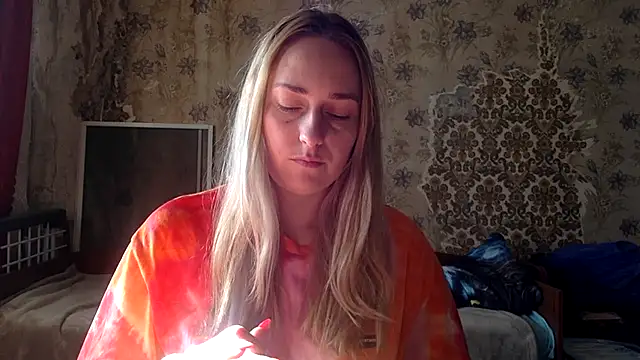 Snapshot of Vassila69 chatting on 12.16.25 Vassila69 online show from 12.16.25