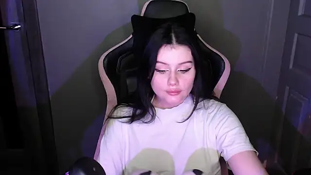 Moon raven online show from 02.16.26