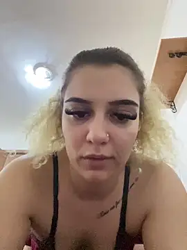 Snapshot of CrazyJessika chatting on 04.23.26 CrazyJessika online show from 04.23.26
