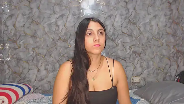 Snapshot of miarouse1531 chatting on 02.17.26 miarouse1531 online show from 02.17.26