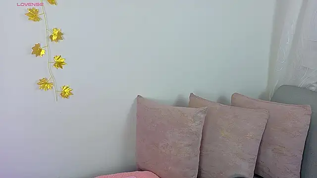 Ambar Carter online show from 12.14.25