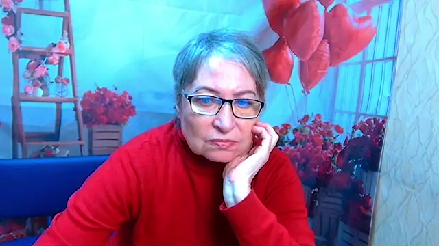 Snapshot of OlgaLuck chatting on 04.24.26 OlgaLuck online show from 04.24.26