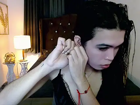 hollyyumiloove online show from 03.24.26