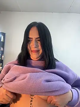 Snapshot of emily_acorn chatting on 11.28.25 emily acorn online show from 11.28.25