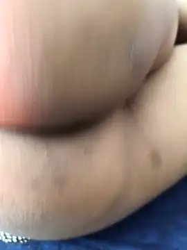 Snapshot of paro22_sex chatting on 12.17.25 paro22 sex online show from 12.17.25