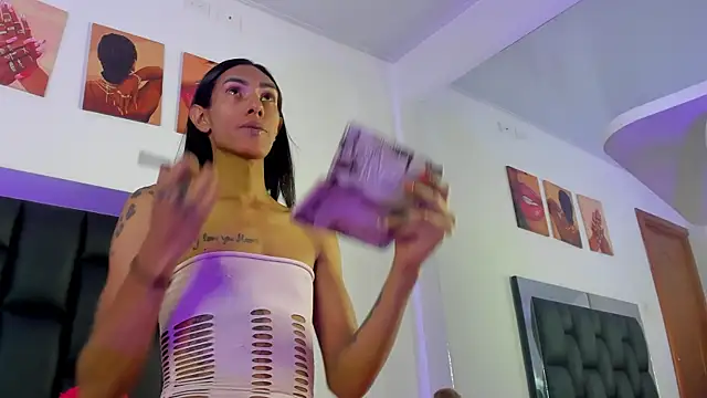 Snapshot of ValeryTs1 chatting on 12.04.25 ValeryTs1 online show from 12.04.25