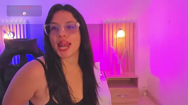 Snapshot of samantha_loughty chatting on 01.10.26 samantha loughty online show from 01.10.26