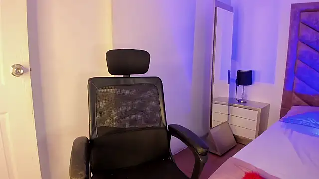 Snapshot of CleoColliva_ chatting on 01.14.26 CleoColliva online show from 01.14.26