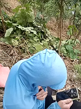 Snapshot of nangmo chatting on 12.16.25 nangmo online show from 12.16.25