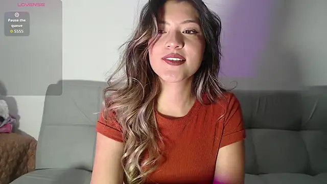 hanna  jones7 online show from 01.10.26