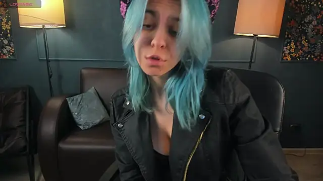 LiraBelle online show from 02.10.26