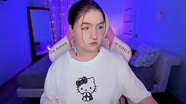 lovelyy julia online show from 12.02.25