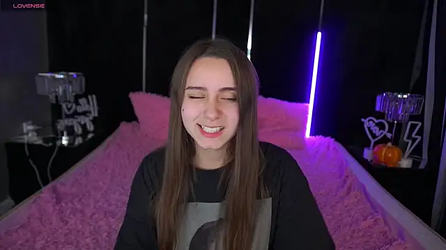 TinyNatalie online show from 11.26.25