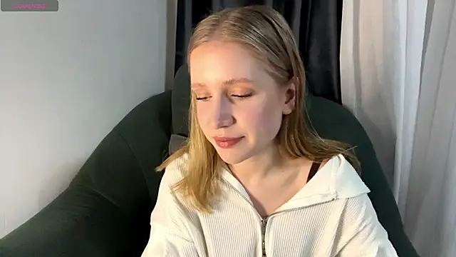 Alice meow15 online show from 12.15.25