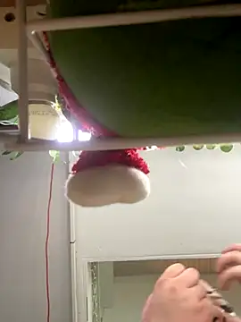 Kitty Bms  online show from 12.20.25