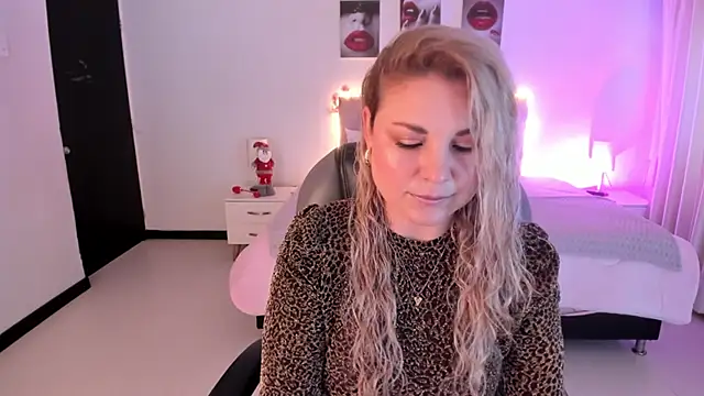 Violeta Hotter online show from 11.26.25