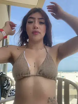 DAKOTA SAKURA online show from 04.14.26