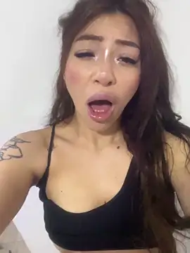 DAKOTA SAKURA online show from 05.28.26