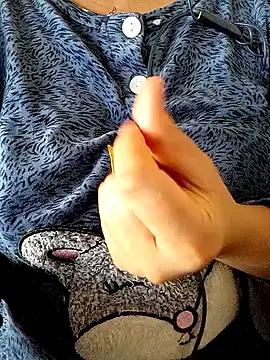 Snapshot of yasmine_x chatting on 12.02.25 yasmine x online show from 12.02.25