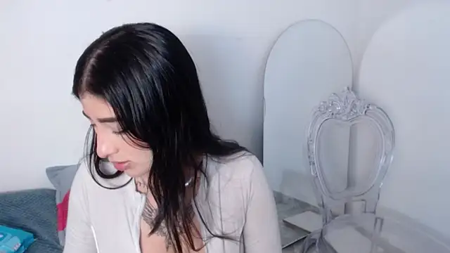 Snapshot of dulcinea77gp chatting on 01.06.26 dulcinea77gp online show from 01.06.26