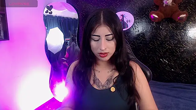 Snapshot of dulcinea77gp chatting on 04.21.26 dulcinea77gp online show from 04.21.26