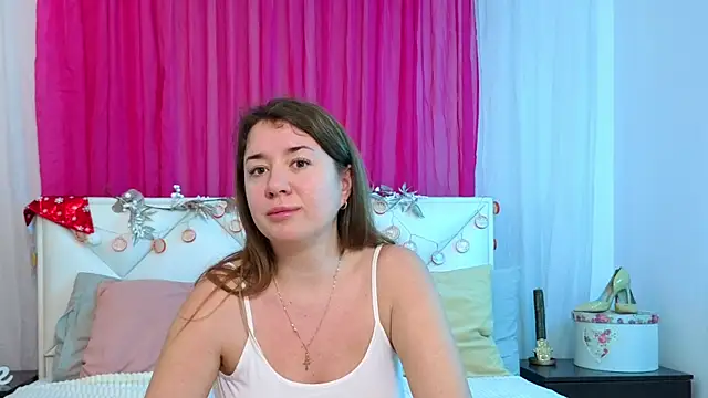 Snapshot of Leona_Rae chatting on 01.15.26 Leona Rae online show from 01.15.26