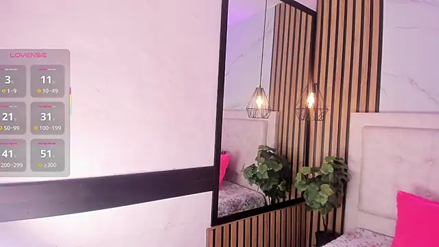 Snapshot of salem_gus_ chatting on 12.22.25 salem gus online show from 12.22.25