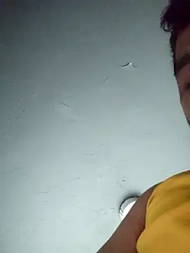 Snapshot of desi_alpha_boy chatting on 12.20.25 desi alpha boy online show from 12.20.25